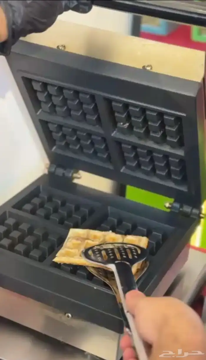 محل للبيع او التقبيل في حي الموظفين 12