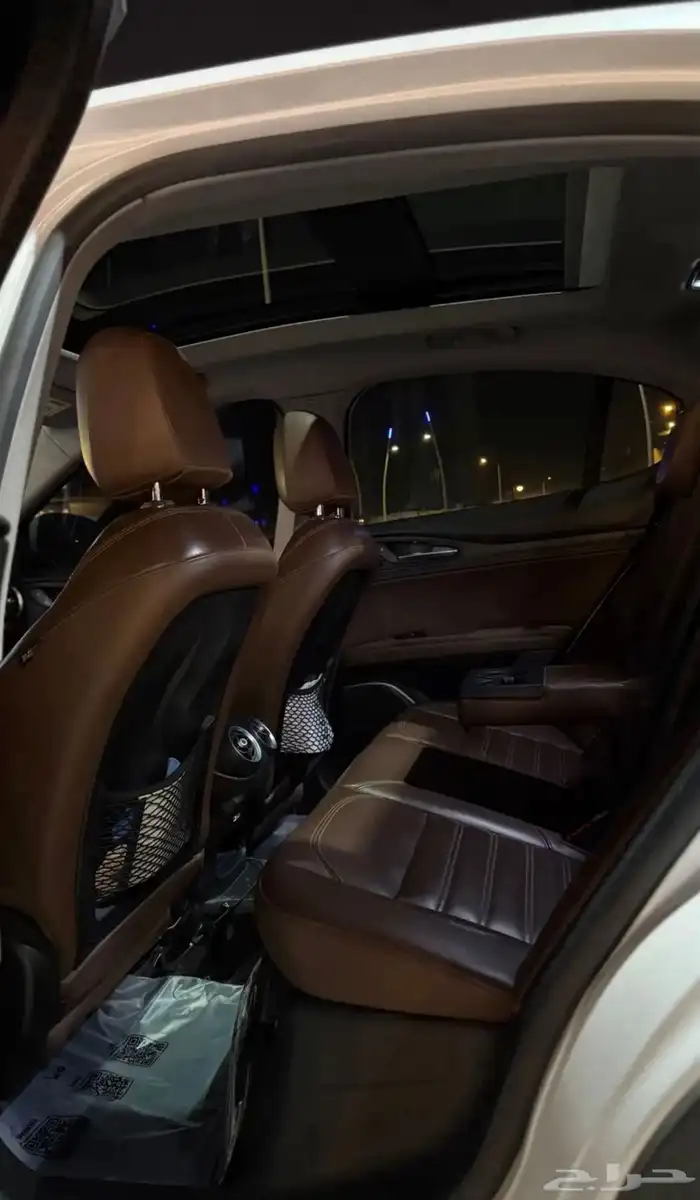 الفا روميو ستيلفيو 12