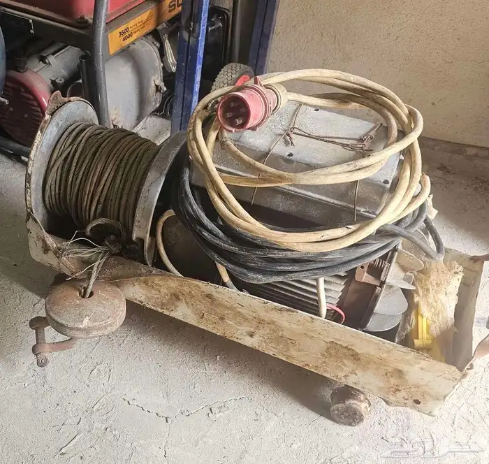 ونش رفع وتنزيل مواد بناء 0