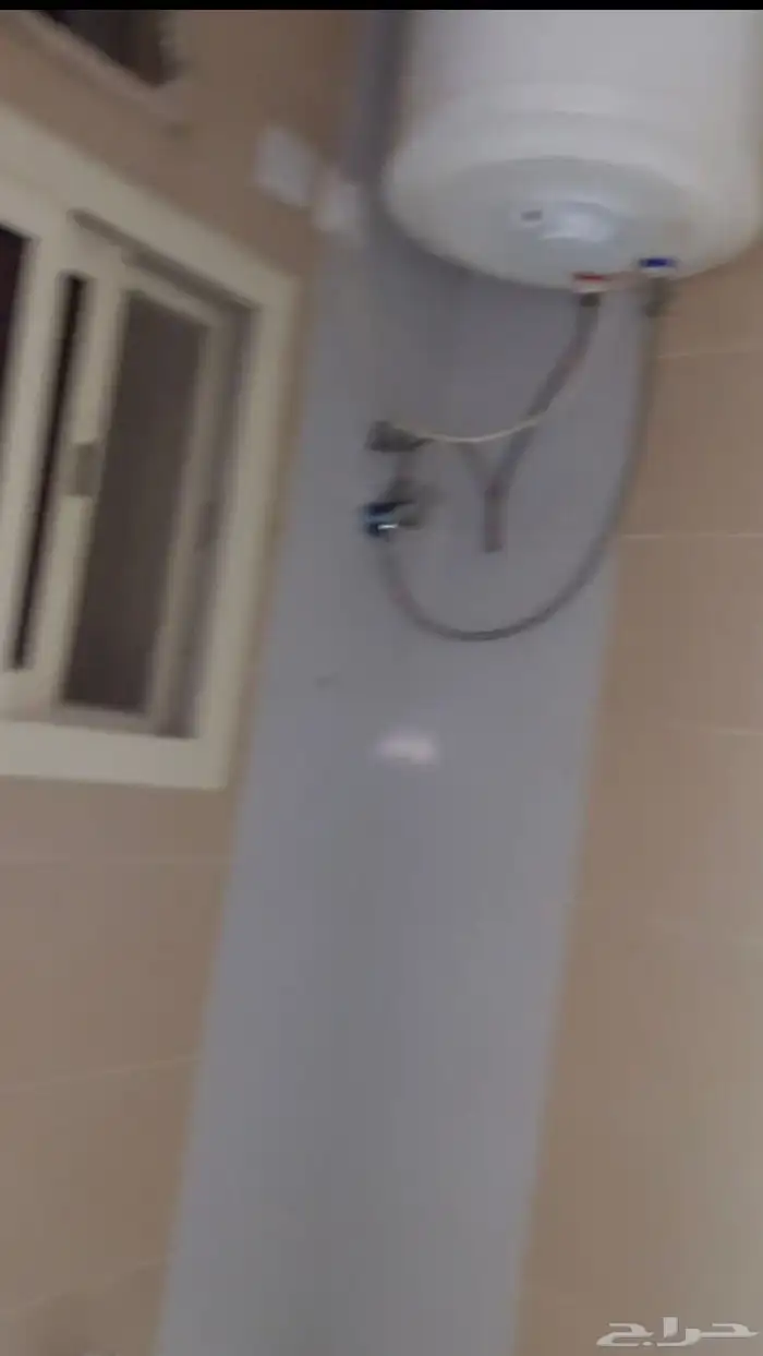 للاجار خمس غرف دور ثالث الضاحية الحي الثالث 1500شهري 4