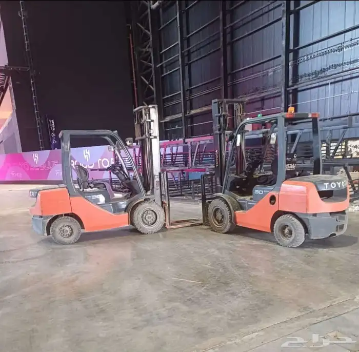 رافعة للايجار رافعه شوكيه فوركلفت 0