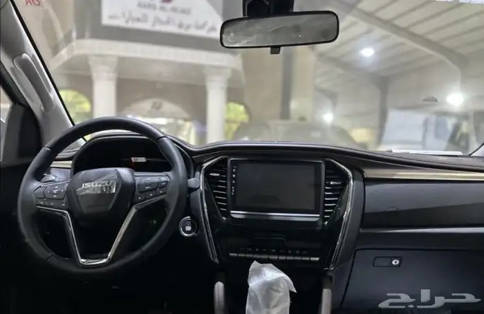 جيب ايسوزو 2024 Mux 1