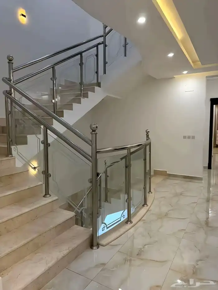 للايجار فله مؤثثة- ابها حي الضباب 80 الف سنوي 23