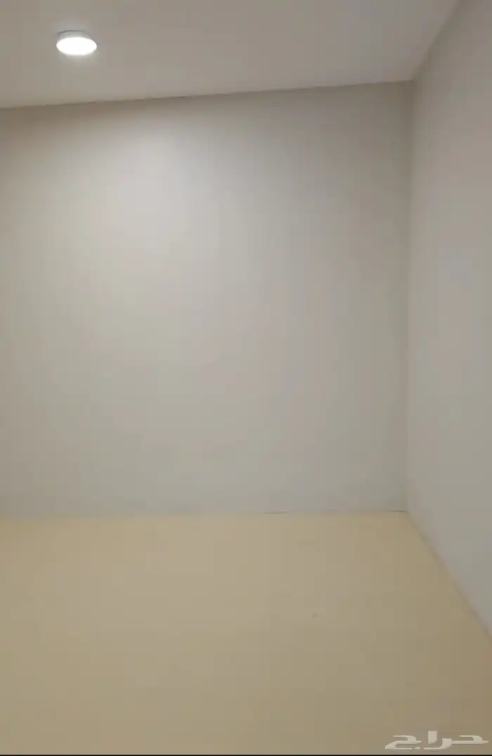 شقة غرفه للايجار في اشبيليه ب 1800 1