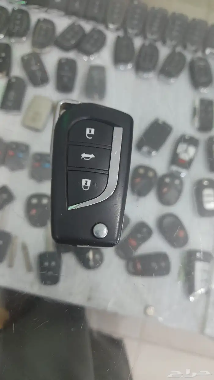 نسخ وبرمجة المفاتيح البصمة والعادي فتح شقق وخزنات تصليح ريمو 6