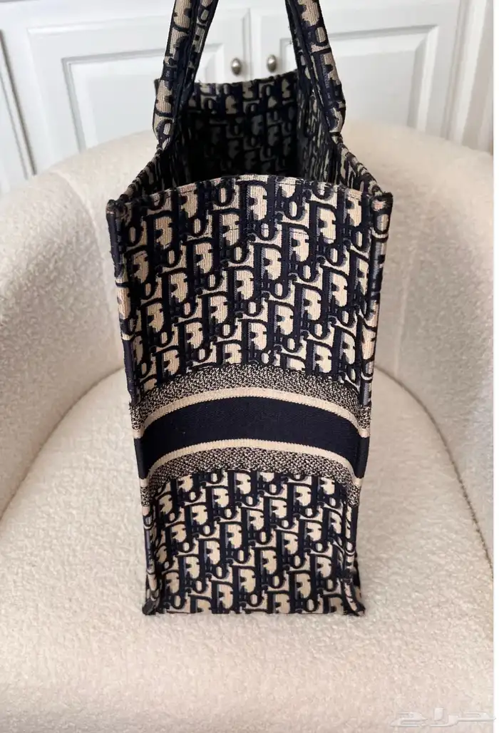 شنطه وسكارف ديور Christian Dior 8