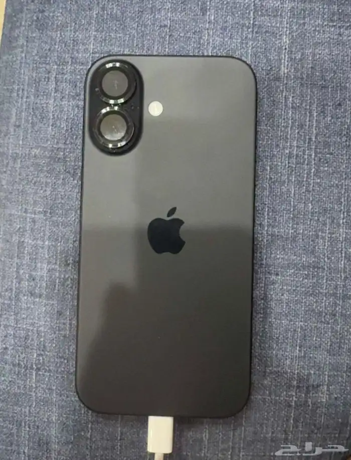 ايفون 16 بكرتونه وشاحن 1