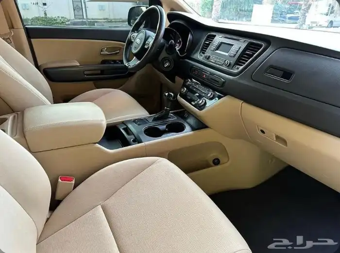 كيا كرنفال 2016 نظيف جدا 2