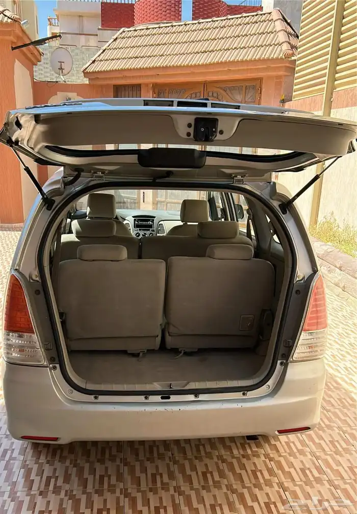 للبيع انوفا 2011 14