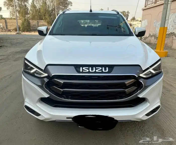 ايسوزو MUX 2024 5