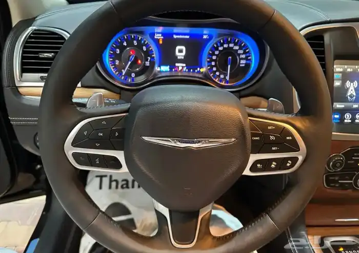 كرايزلر C300 موديل 2018 فل كامل نضيف جدا 5