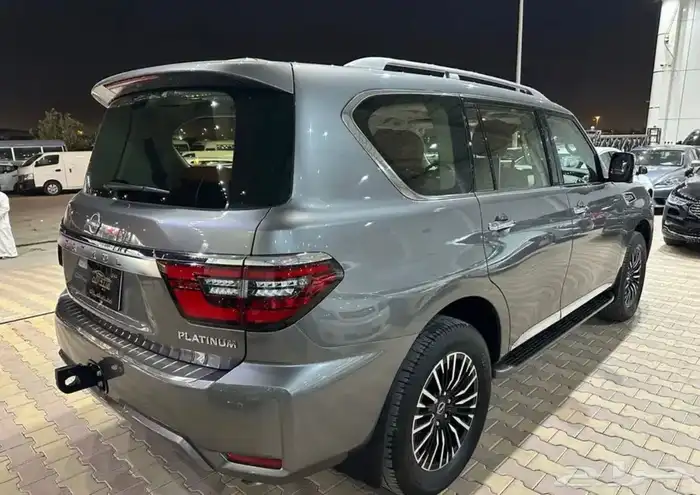 نيسان باترول بلاتينيوم موديل 2022 فل كامل نضيف جدا 22