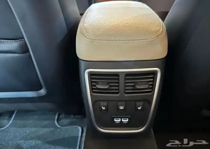 كرايزلر C300 موديل 2018 فل كامل نضيف جدا 20