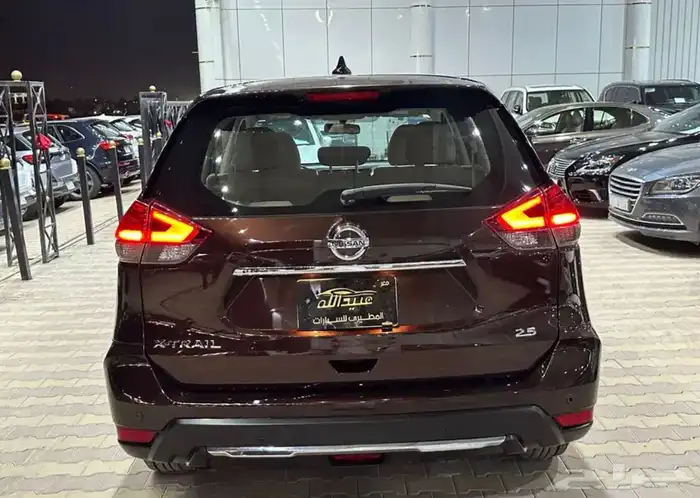 نيسان اكس تريل موديل 2021 دبل نضيف جدا 25