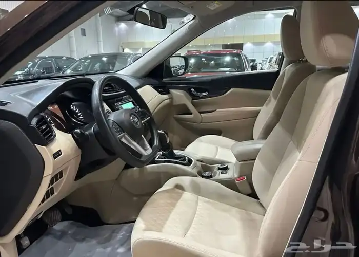 نيسان اكس تريل موديل 2021 دبل نضيف جدا 6