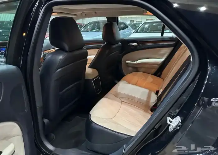 كرايزلر C300 موديل 2018 فل كامل نضيف جدا 18