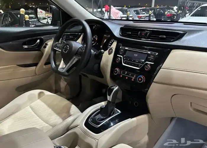 نيسان اكس تريل موديل 2021 دبل نضيف جدا 17