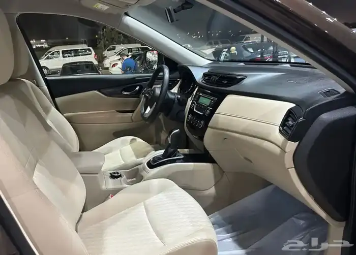 نيسان اكس تريل موديل 2021 دبل نضيف جدا 14