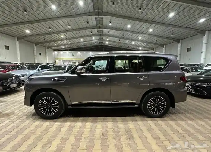 نيسان باترول بلاتينيوم موديل 2022 فل كامل نضيف جدا 4