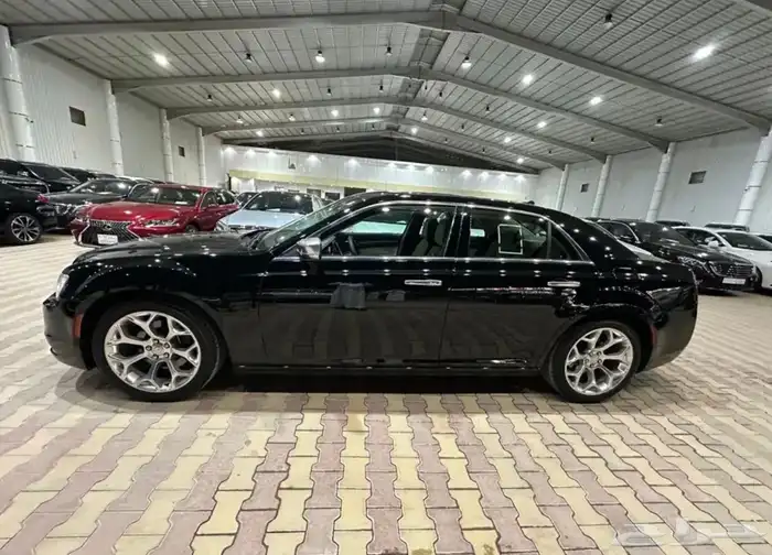 كرايزلر C300 موديل 2018 فل كامل نضيف جدا 4
