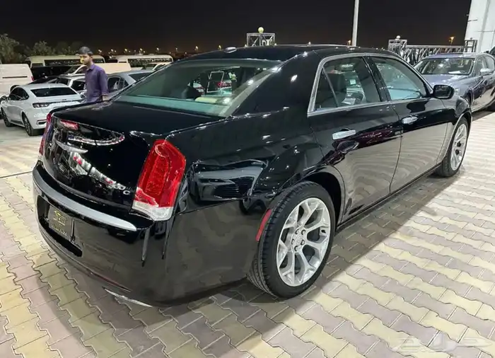كرايزلر C300 موديل 2018 فل كامل نضيف جدا 24