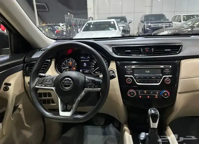 نيسان اكس تريل موديل 2021 دبل نضيف جدا 13