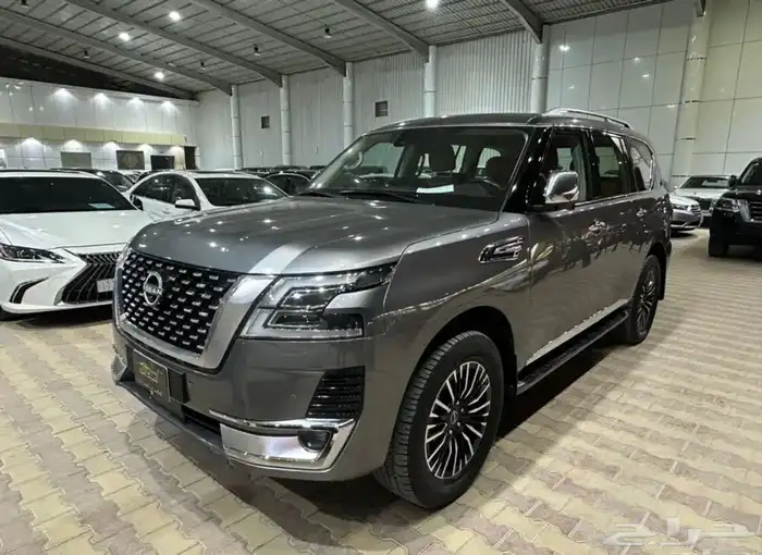 نيسان باترول بلاتينيوم موديل 2022 فل كامل نضيف جدا 0