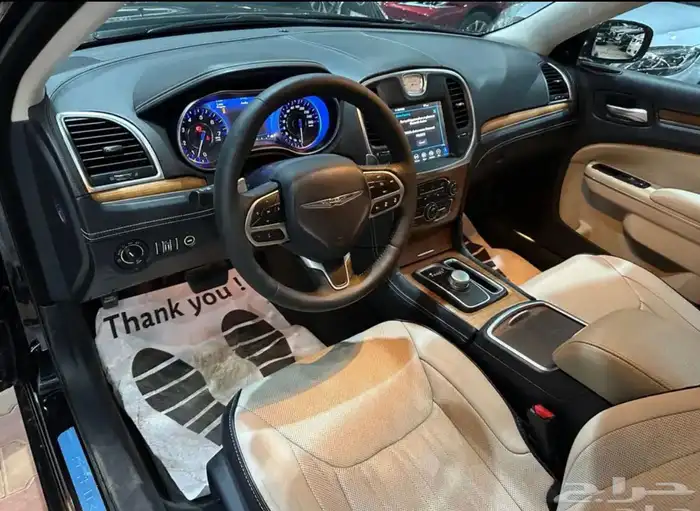كرايزلر C300 موديل 2018 فل كامل نضيف جدا 9