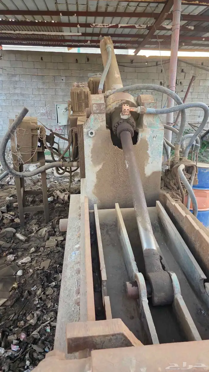 ميزان السيل .. تريلات طول 18 متر للبيع 1