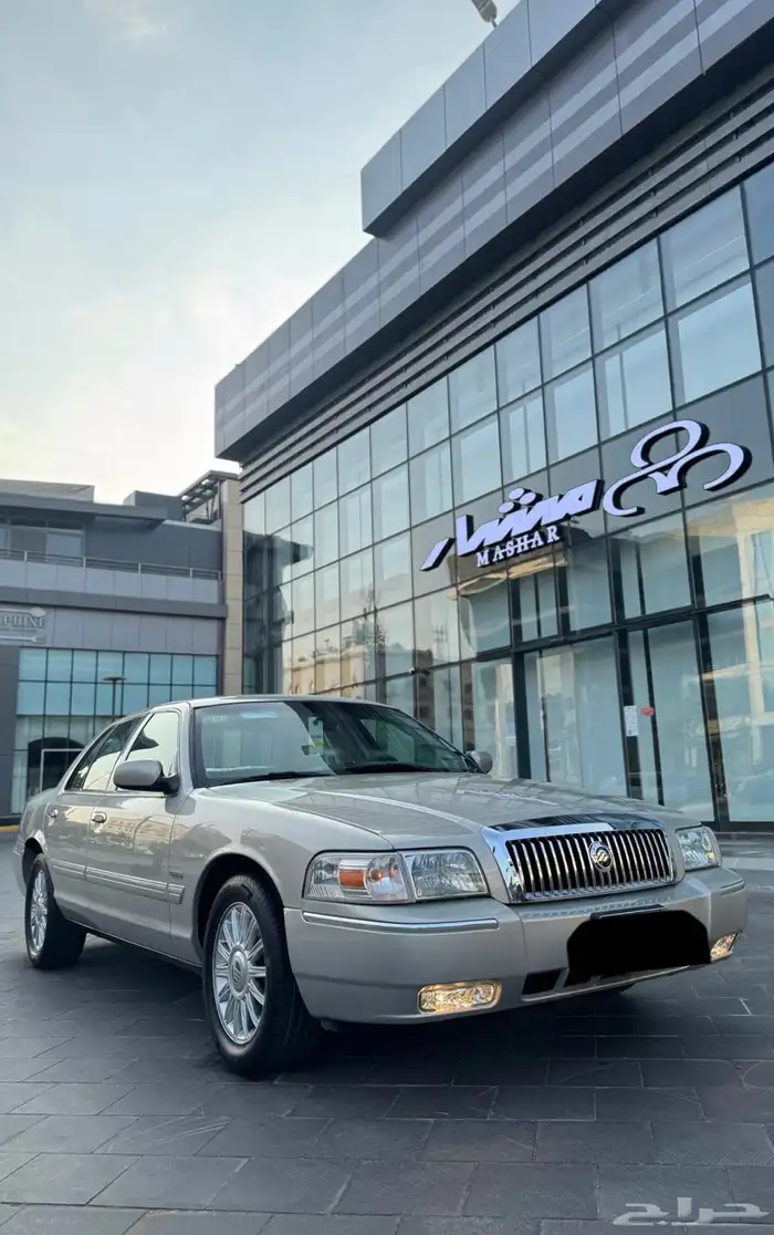 للبيع فورد جراند ماركيز 2010 فل كامل امريكي 3