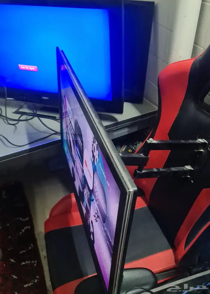 شاشة تلفزيون ولابتوب وفرنين غاز 3