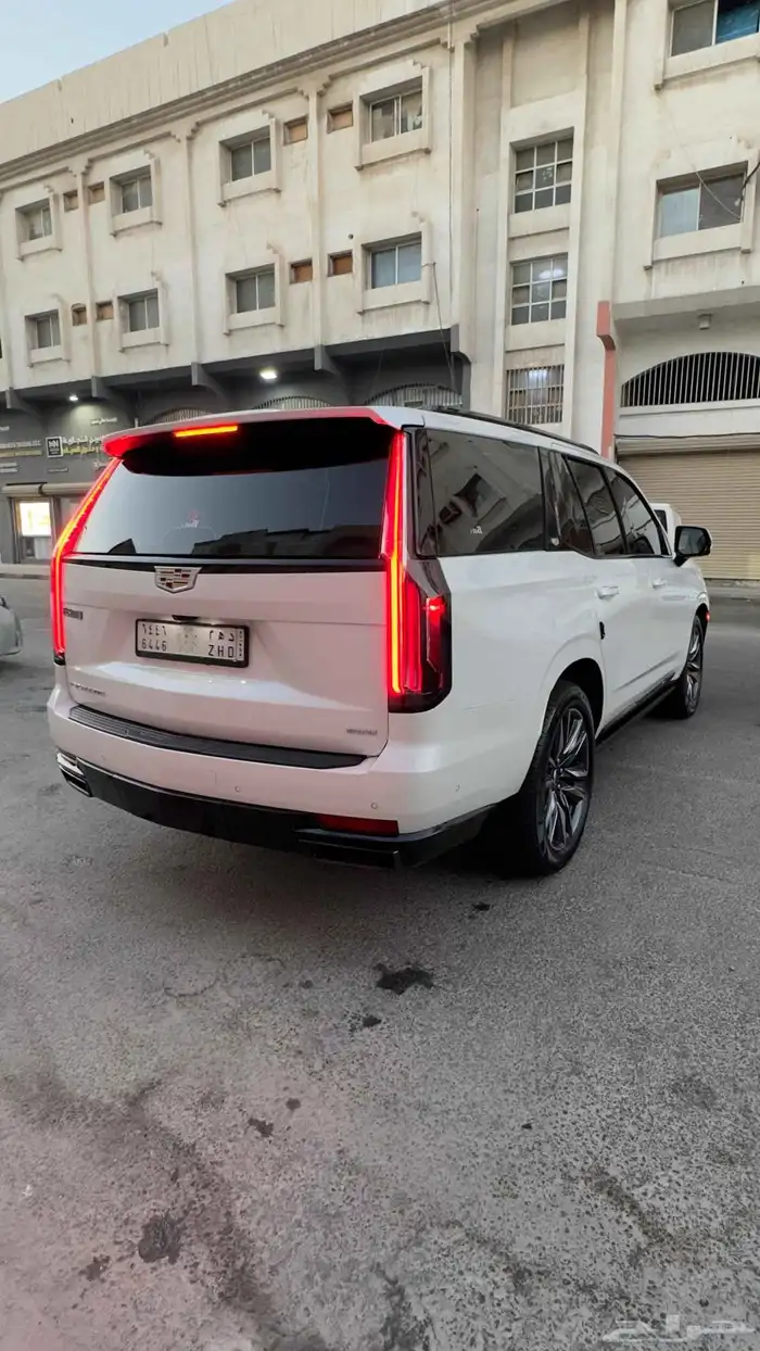 كاديلاك اسكاليد. بلاتينيوم سبورت 2021 Cadillac escalade 8