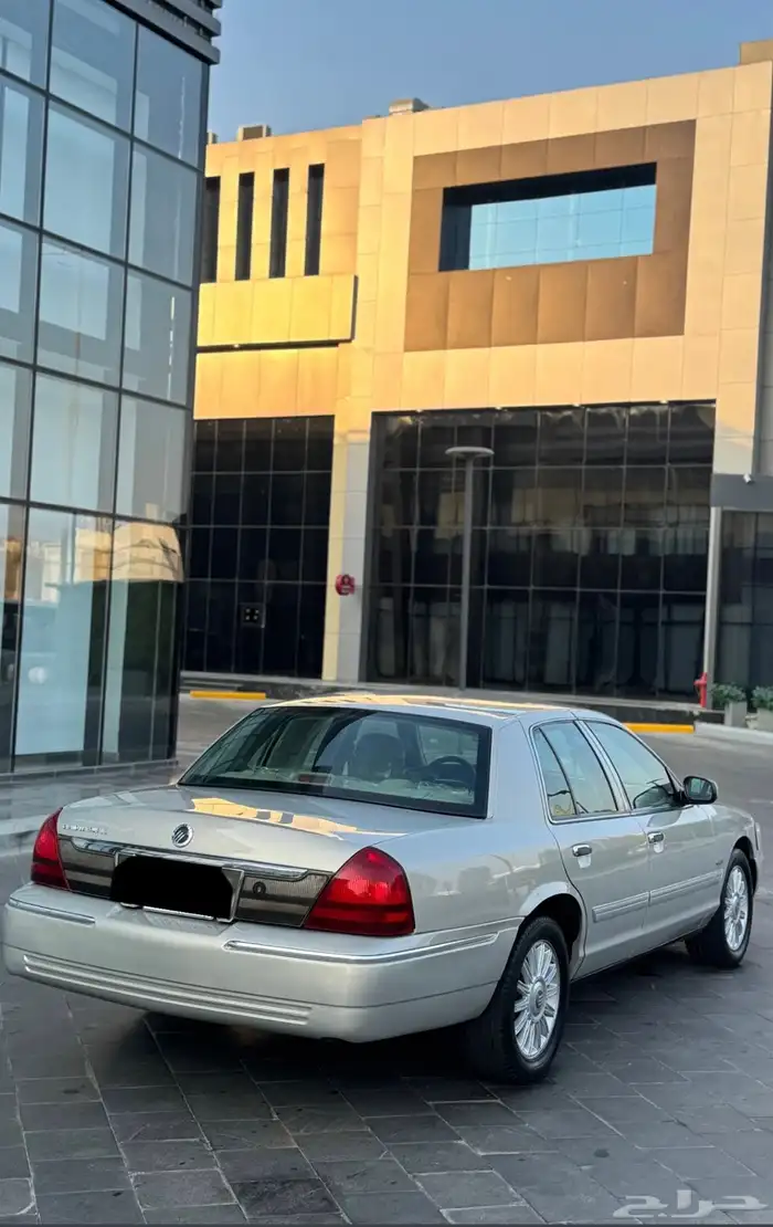 للبيع فورد جراند ماركيز 2010 فل كامل امريكي 8