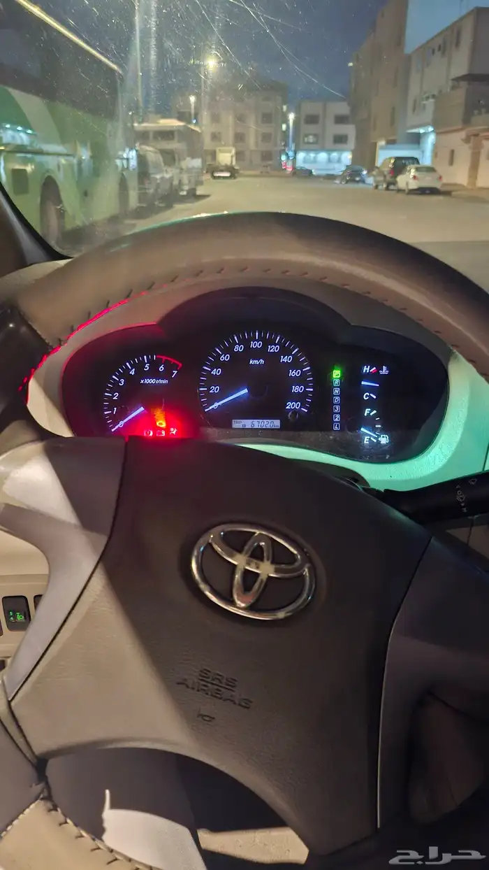 انوفا تويوتا 2015 5