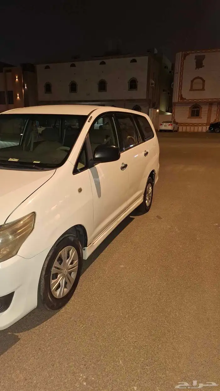 انوفا تويوتا 2015 9