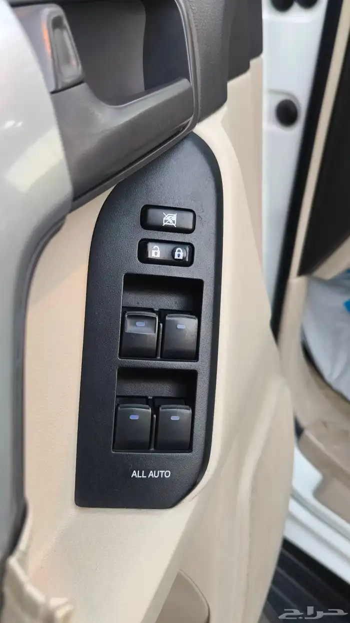 تويوتا برادو ثلاجه الساير موديل 2020 14