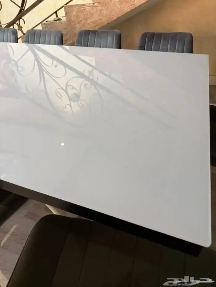 طاولة طعام للبيع 2