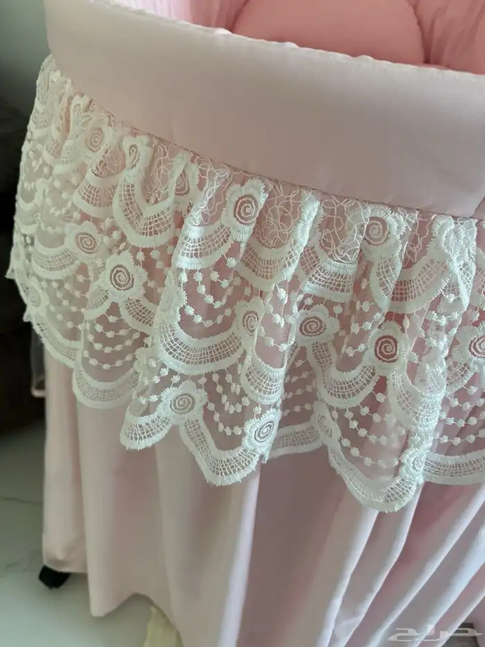 للبيع سرير مواليد 4