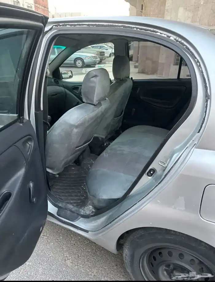 تويوتا ايكو 2001 8