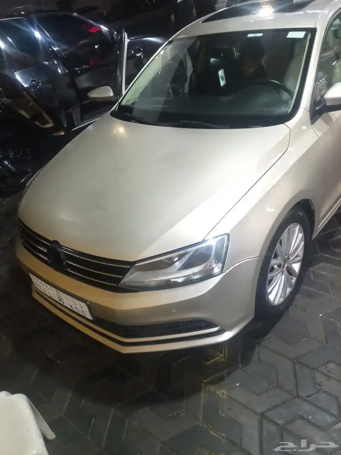 سياره فولكس واجن2016فضى 0