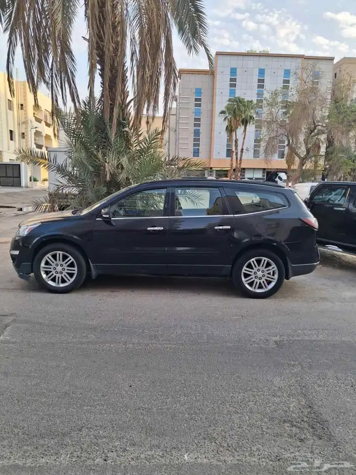 سيارة ترافرس موديل 2013 نظيف على الشرط 2