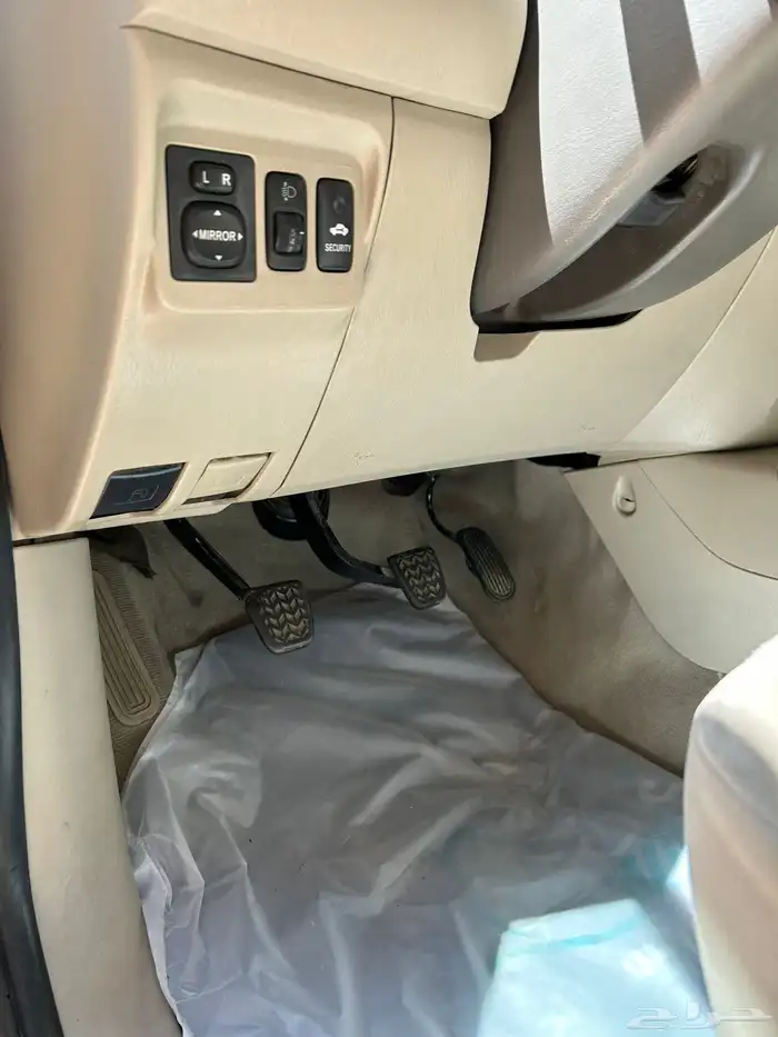 للبيع انوفا 2011 8