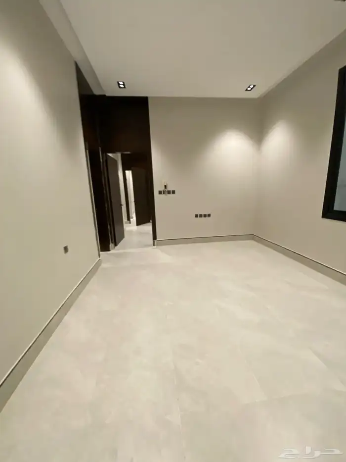 للبيع شقه حي قرطبة 6