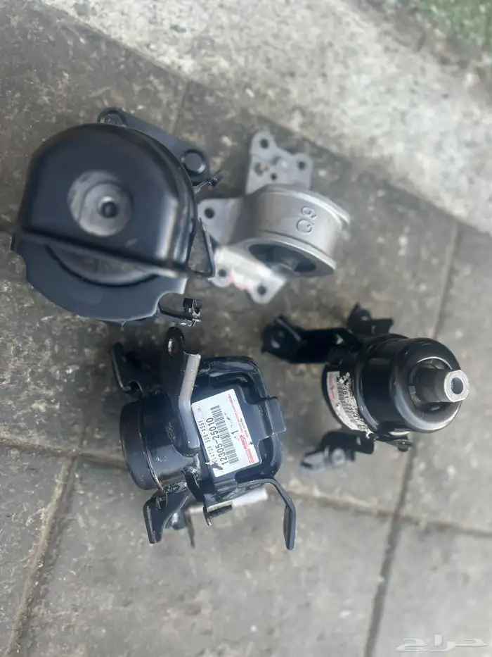 قطع غيار كامري 2018 - 2024 مساعدات و مقصات و كراسي مكينه و م 0