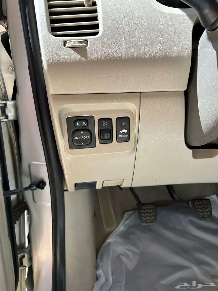 للبيع انوفا 2011 6