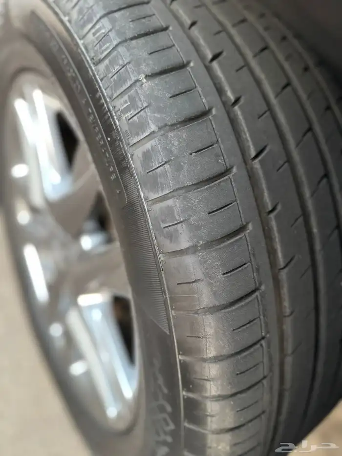 لكزس مخزن نضيف جدآ 2011 ماشي(( 180)) مثبت في موجوز 19