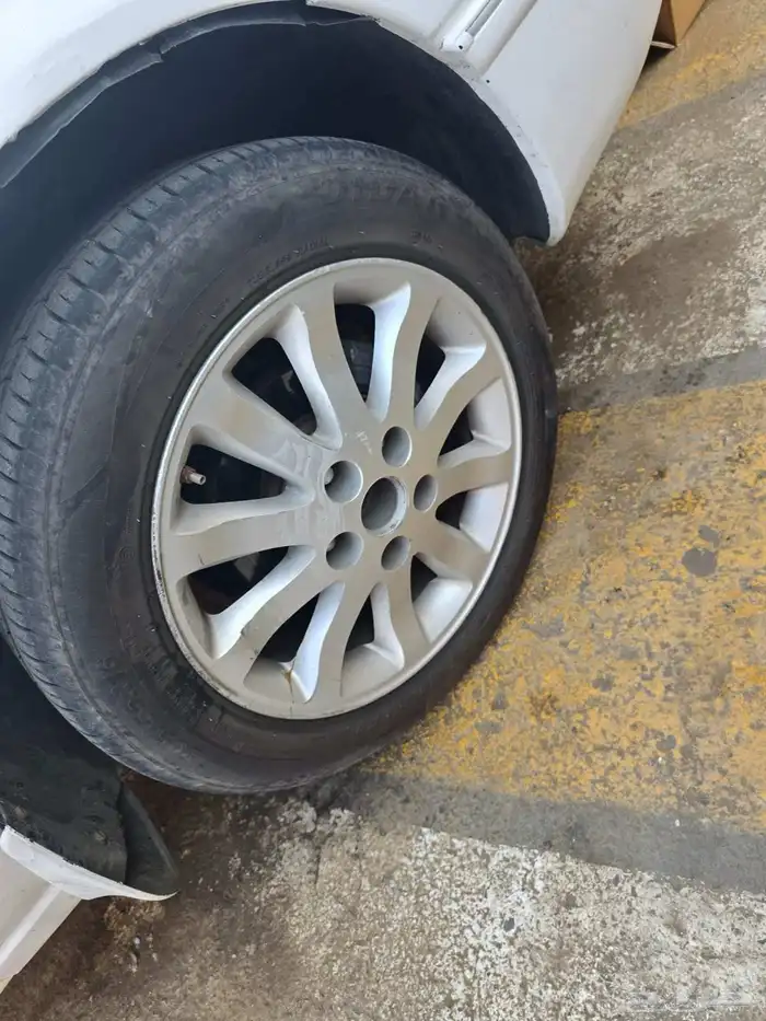 جنوط كامري مقاس 16 كامري 2002 مع الكفرات شبه جديد 1