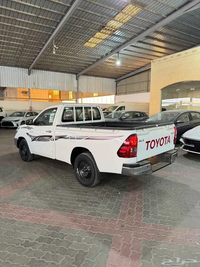 تويوتا هايلكس غمارة بنزين بدون دبل سعودي 2025 3