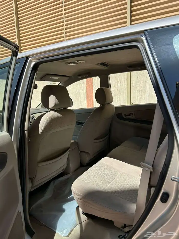 للبيع انوفا 2011 9