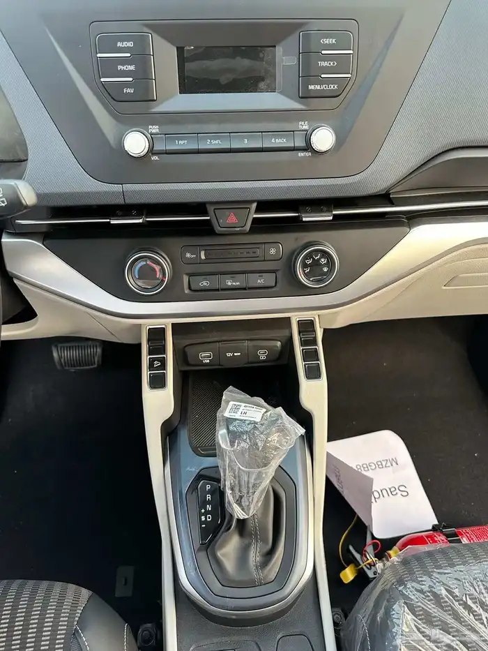 كيا كارنيز 2025 GL 14